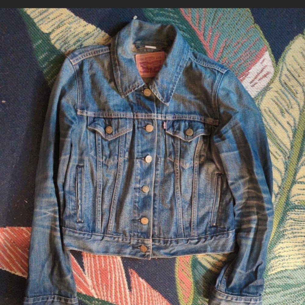Levi's Women's Blue Denim Trucker Jacket